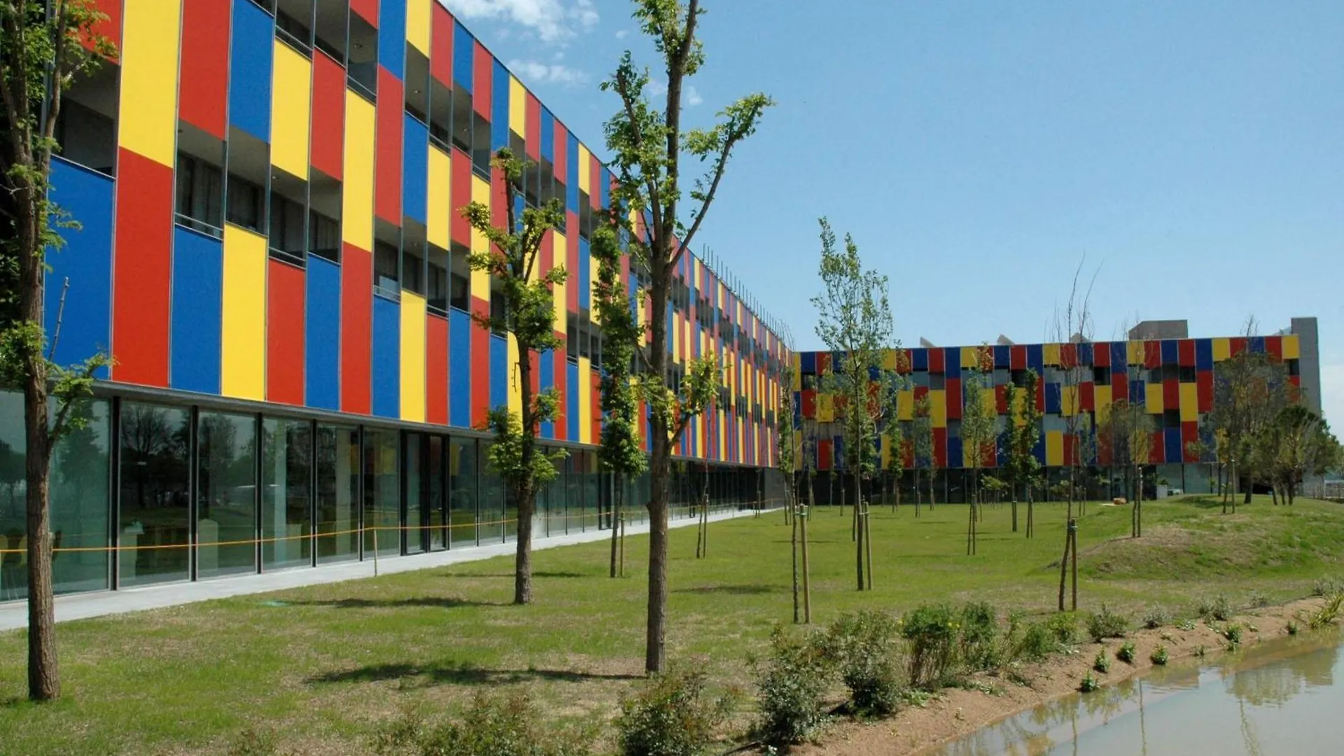 Centre Esplai Albergue El Prat de Llobregat 0*,  Spain